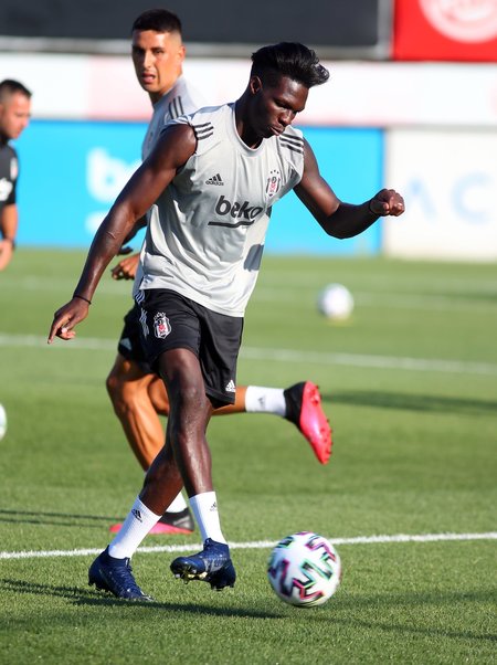 Kartal’da yeni sezon mesaisi sürüyor.