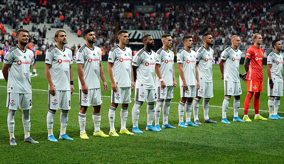 Kartal sahaya iniyor…