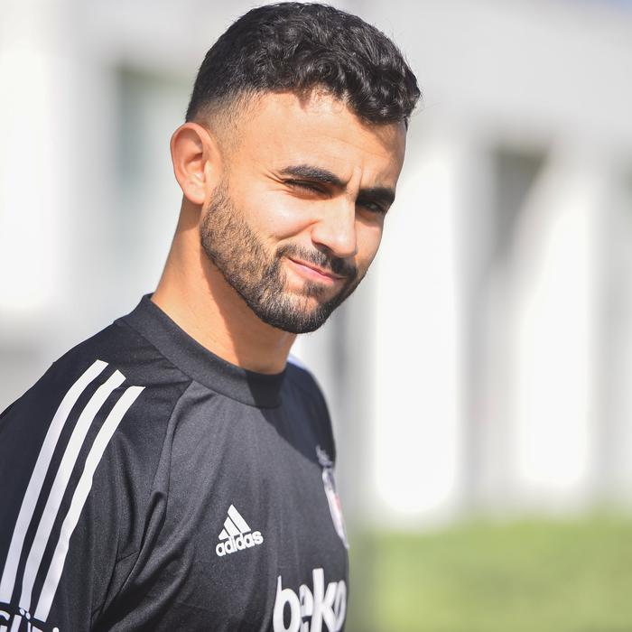 Beşiktaş’ta yeni transfer Rachid Ghezzal ilk idmanına çıktı
