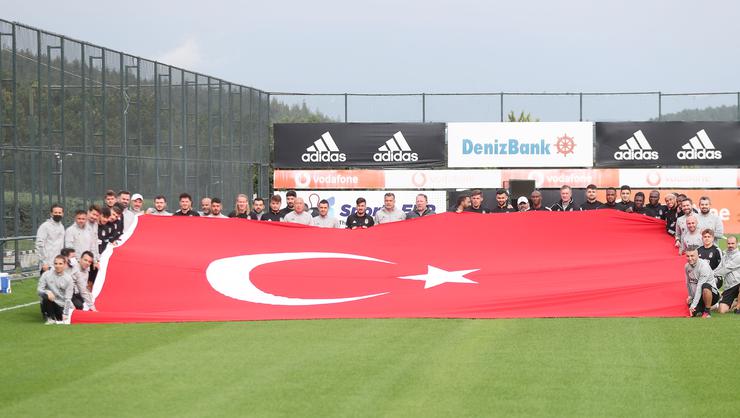 Beşiktaş 29Cumhuriyet Bayramı’nı Kutladı…
