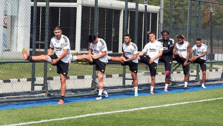 Beşiktaş’ta stat zemininin yanı sıra idman sahası da sorunlu!