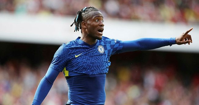 Borussia Dortmund’un Beşiktaş paylaşımına Batshuayi’den yanıt!