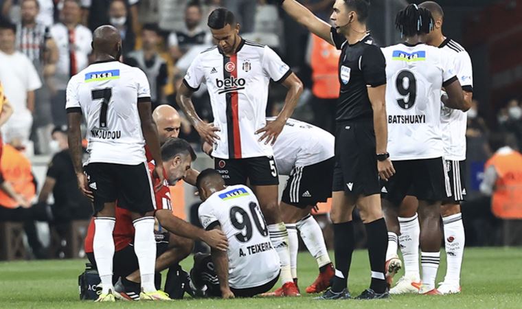 Beşiktaş’ta Alex Teixeira’ya özel uyarı
