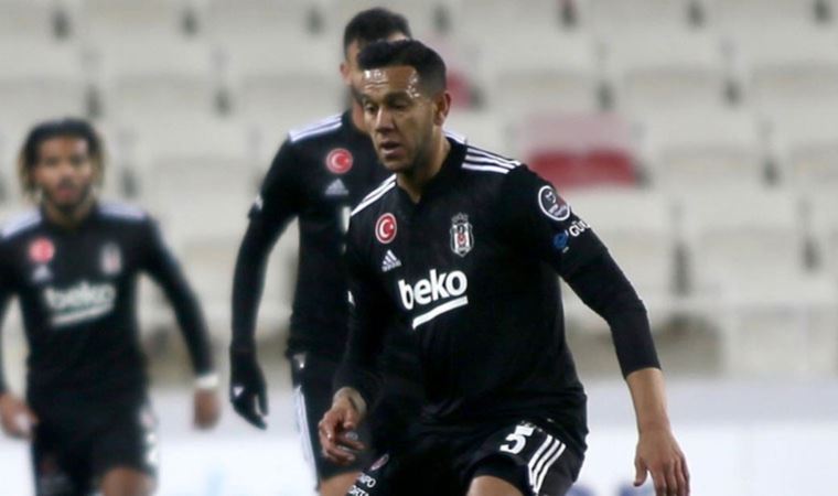 Beşiktaş taraftarlarından Josef de Souza’ya yoğun ilgi