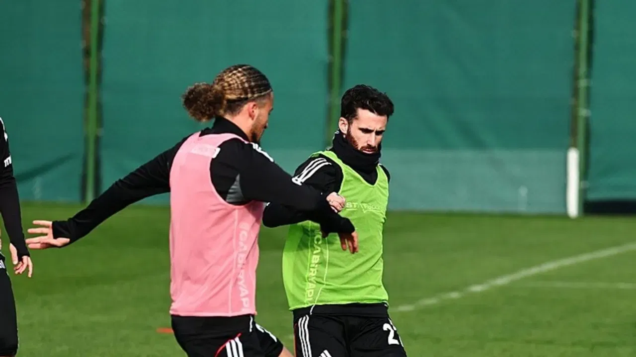 Rafa Silva geri döndü ama… Portekiz basını ikna olmadı!