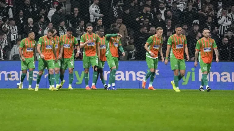 Paulo Victor: ”Bu sezon Beşiktaş’tan 4 puan aldık…”