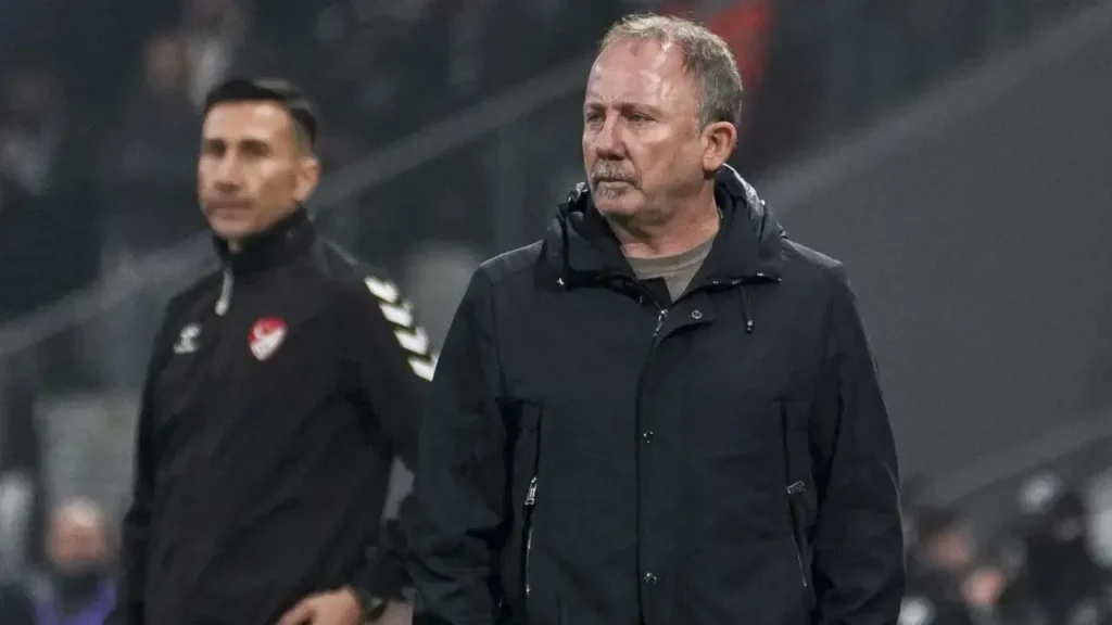 Haşmet Babaoğlu’ndan