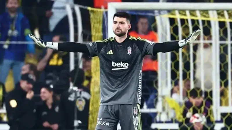 Ersin Destanoğlu kalesinde devleşti